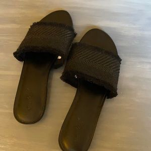 Universal Thread sandals